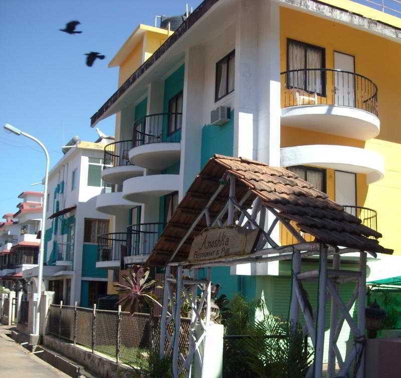 Oyo 2696 Hotel Miramar Caranzalem Bagian luar foto